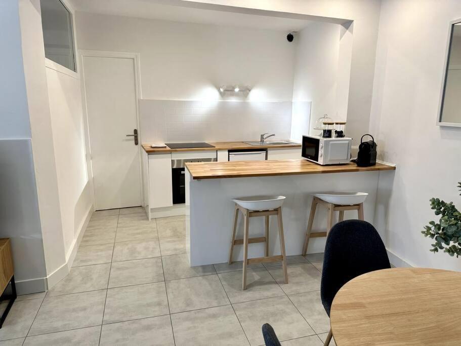 Apartament Le Nid Douillet Nîmes Zewnętrze zdjęcie