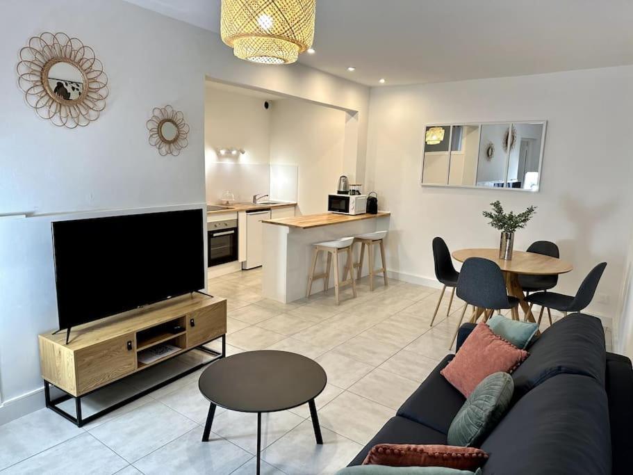 Apartament Le Nid Douillet Nîmes Zewnętrze zdjęcie