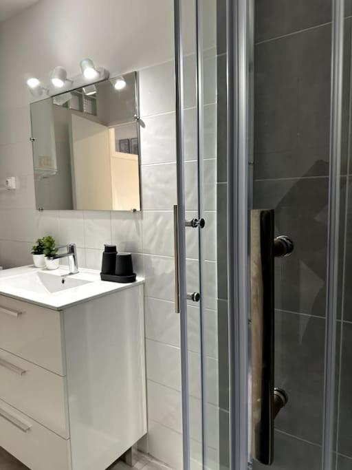 Apartament Le Nid Douillet Nîmes Zewnętrze zdjęcie