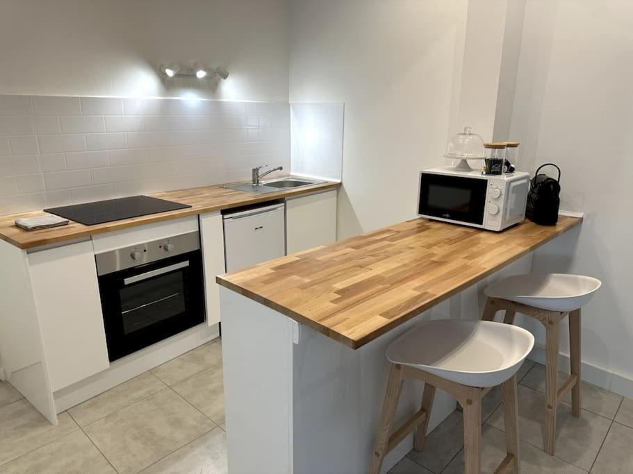 Apartament Le Nid Douillet Nîmes Zewnętrze zdjęcie